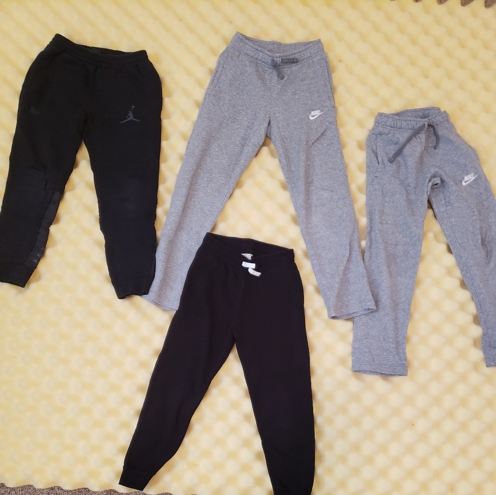 4 pairs of boys joggers